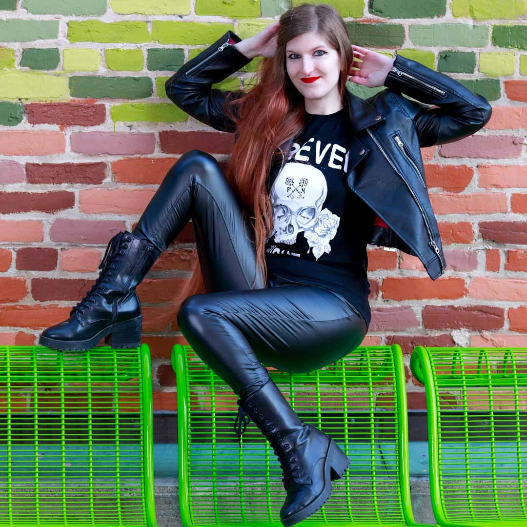 Redhead Rock Star in Leather
