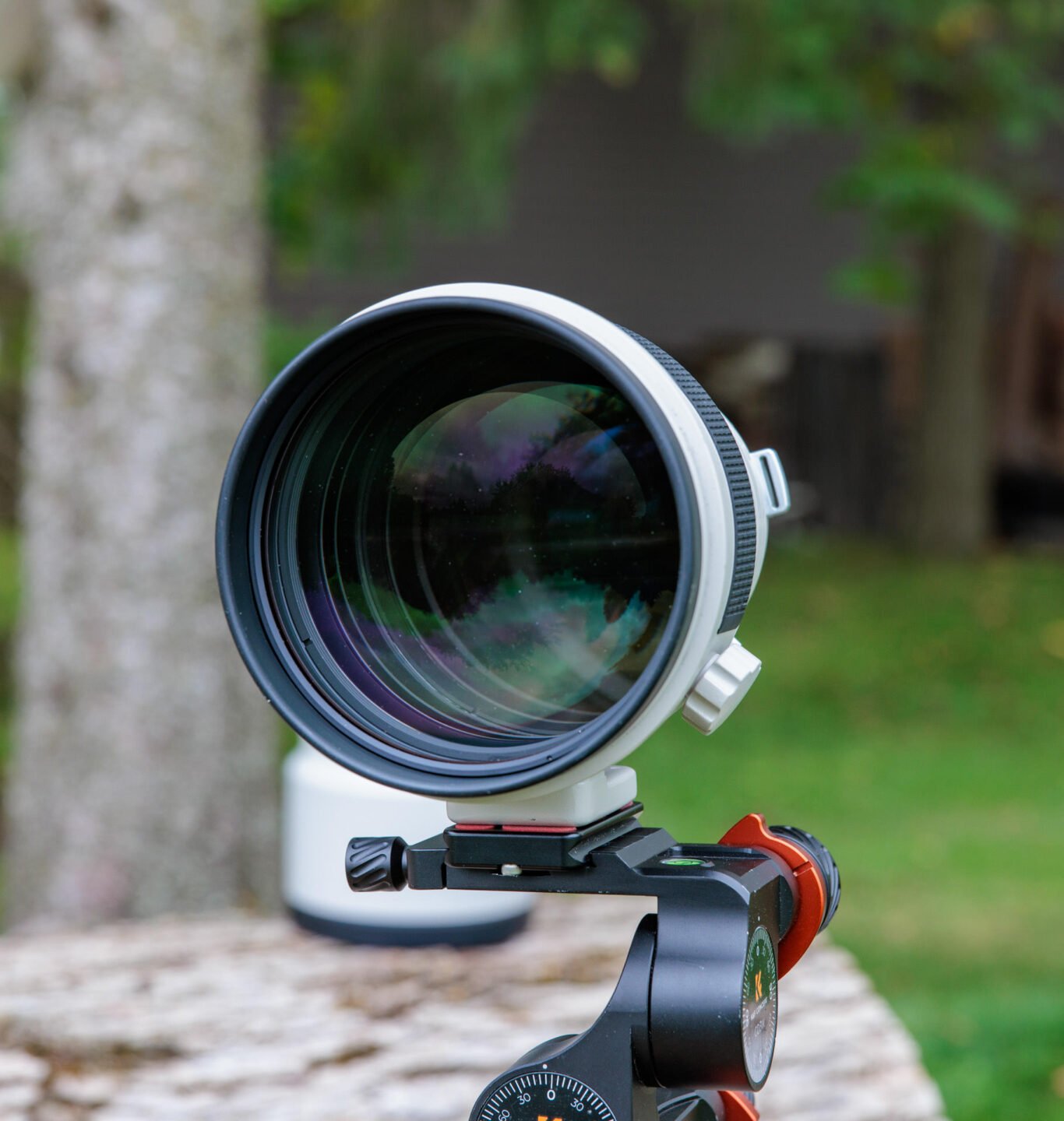 Canon FD 200mm f/1.8 lens